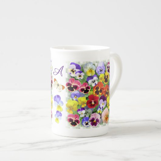 Gepersonaliseerde  kleurrijke Pansies Bone China M Porselein Kop (Voorkant rechts)