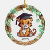 Gepersonaliseerde kleuterschool Afstuderen Tiger C Keramisch Ornament (Voorkant)