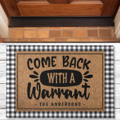 Gepersonaliseerde kom terug met een bevelschrift p deurmat