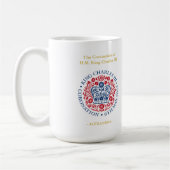 Gepersonaliseerde koning Charles III Coronation Em Koffiemok (Links)