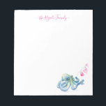 Gepersonaliseerde Kustbriefpapier Waterverf Octopu Notitieblok<br><div class="desc">Dompel uzelf onder in de allure van de kust met onze gepersonaliseerde briefpapier, waar uw familienaam of monogram prachtig wordt gepresenteerd in elegante handgeschreven scripttypografie. Elk stuk versieren is een boeiende waterverf blauwe octopus, speels verweven met een reeks grillige roze harten - een perfecte aanraking voor Valentijnse noten of elke...</div>