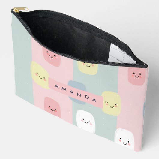 Gepersonaliseerde Lachende Pastel Snoepjes Kawaii Etui (Open)