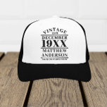 Gepersonaliseerde  leeftijd tot perfecte trucker pet<br><div class="desc">De gepersonaliseerde vintage die aan perfectioneringsontwerp kan een groot geschenk voor uw vrienden of familielid zijn,  of u kunt het zelf gebruiken.</div>
