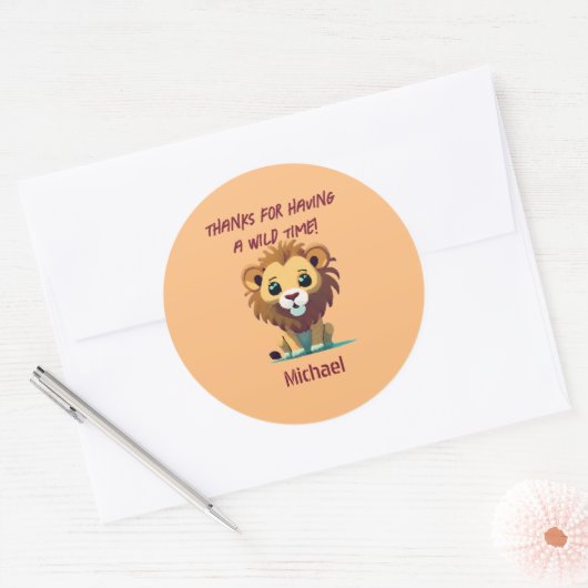 Gepersonaliseerde leeuw verjaardagsfeestje ronde sticker (Envelop)