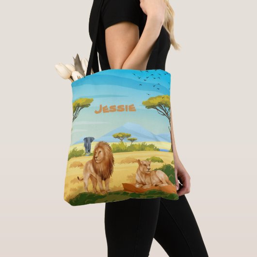 Gepersonaliseerde leeuwen op de Savannah Tote Bag (Dichtbij)