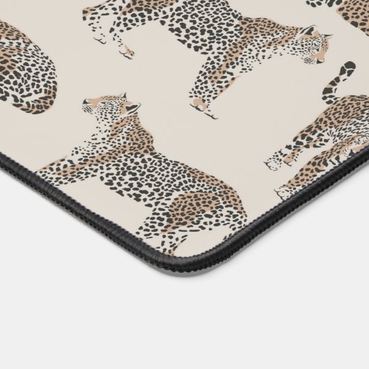 Gepersonaliseerde Leopard Print Aangepaste naam Bureaumat (Hoek)