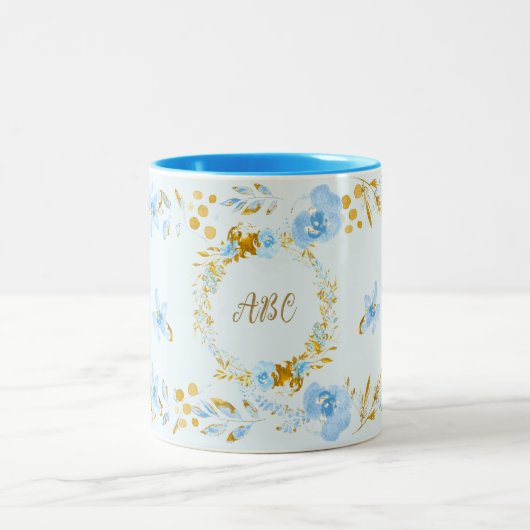 Gepersonaliseerde Lichtblauwe Waterverf Bloemengou Tweekleurige Koffiemok (Center)