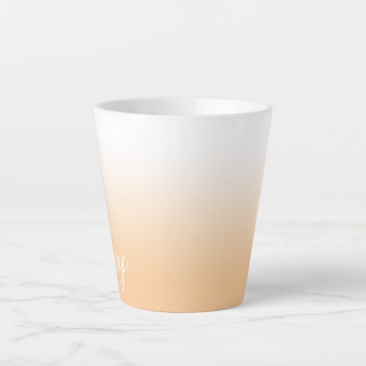 Gepersonaliseerde lichte Peach Ombre Latte Mok (Voorkant)
