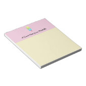 Gepersonaliseerde liefdesroze papegaaiachel notitieblok (Schuin)