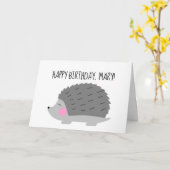 Gepersonaliseerde Looking Sharp Hedgehog Verjaarda Kaart (Gele Bloem)