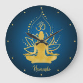Gepersonaliseerde Lotus & Om Yoga Namaste Aangepas Grote Klok (Voorkant)