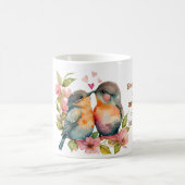 Gepersonaliseerde Lovebirds Omarm aangepaste namen Koffiemok (Center)