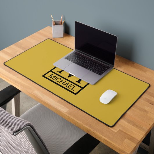 Gepersonaliseerde M Gold Gift Bag met Initiaal & N Bureaumat (Kantoor 2)
