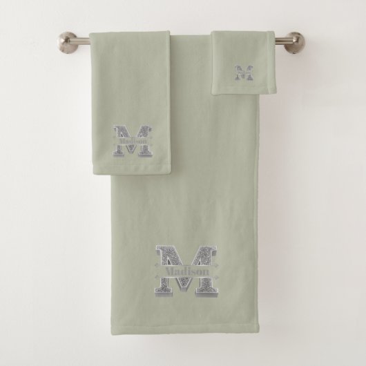 Gepersonaliseerde M Initiaal Silver Monogram Jouw  Bad Handdoek (Insitu)
