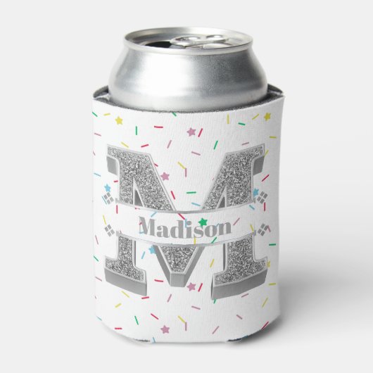 Gepersonaliseerde M Initiaal Silver Monogram Jouw  Blikjeskoeler (Blikje Voorkant)