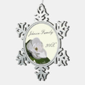 Gepersonaliseerde Magnolia Flower Kerstmis Tin Sneeuwvlok Ornament (Rechts)