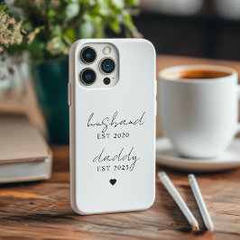 Gepersonaliseerde Man & Daddy EST Gift iPhone 16 Pro Hoesje