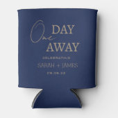 Gepersonaliseerde marine een dag weg huwelijksfees blikjeskoeler (Voorkant)