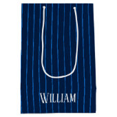 Gepersonaliseerde marineblauwe instripes medium cadeauzakje (Achterkant)