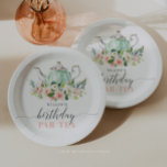 Gepersonaliseerde Meisje Verjaardag Par-Tea Party Papieren Bordje<br><div class="desc">Personaliseer eenvoudig deze elegante verjaardagsfeestje papier borden! Ons Birthday Tea Party Collectie is de perfecte keuze voor een leuk en charmant verjaardagsfeest! Deze elegante set is voorzien van een handgeschilderde groene theepot met prachtige roze rozen, omgeven door een prachtig boeket van roze en witte bloemen en zacht groen. Het grillige...</div>