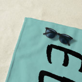 Gepersonaliseerde mevrouw Blauwgroen en witte Pas  Strandlaken (In situ)