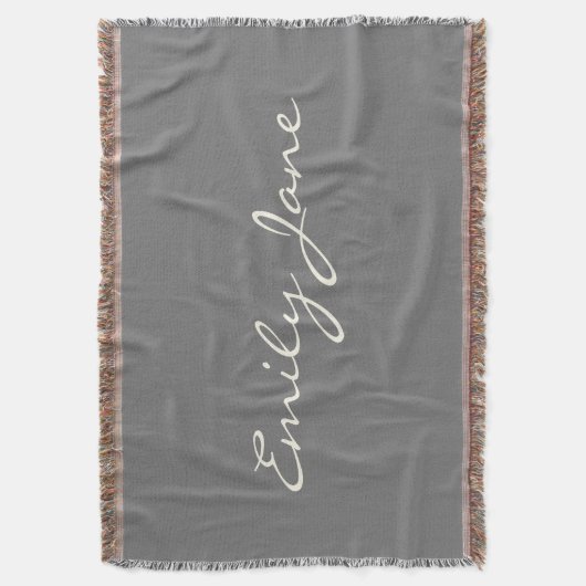 Gepersonaliseerde minimalistische scriptnaam grijs deken (Voorkant Verticaal)