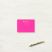 Gepersonaliseerde moderne familienaam Hot Pink Post-it® Notes (Op bureau)
