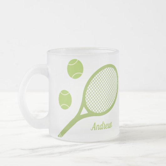 Gepersonaliseerde moderne groene tennisbal racket matglas koffiemok (Links)