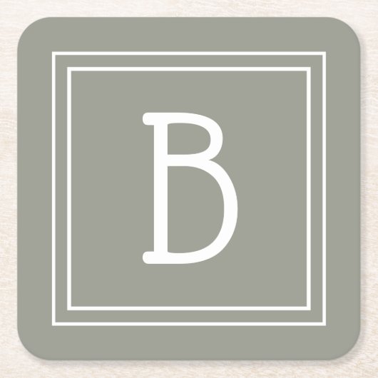 Gepersonaliseerde Moderne Monogrammed Sage Green & Kartonnen Onderzetters (Voorkant)
