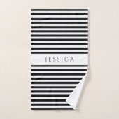 Gepersonaliseerde moderne zwart-witte strepen bad handdoek (Handdoek)