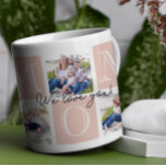 Gepersonaliseerde Mom Love 7 Fotocollage Koffiemok<br><div class="desc">Vier mama met een tijdloos en elegant ontwerp dat net zo speciaal is als zij! Deze fotocollage-mok beschrijft "MOM" in zachte pastelblokken en kadert je favoriete familiemomenten prachtig. Het delicate "We love you!" script voegt een oprechte touch toe, waardoor het de perfecte souvenir is voor haar ochtendkoffie of avondthee. Doordacht,...</div>