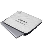 Gepersonaliseerde Monochrome Expert Elektronicatas Laptop Sleeve (Voorkant onderkant)