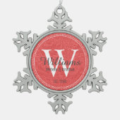 Gepersonaliseerde monogram Pas getrouwd Rode Flora Tin Sneeuwvlok Ornament (Voorkant)