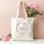 Gepersonaliseerde Monogram roze bloemen Tote Bag<br><div class="desc">De gepersonaliseerde Monogram Pink Flowers Canvas tas is een prachtig sierlijk cadeau, ideaal voor bruidsmeisjes of vrijgezellenfeesten. Met een delicate waterverf ontwerp met roze bloemen en groen, kan dit tas worden aangepast met een letter en naam voor een persoonlijk tintje. De charmante monogram en bloemige accenten maken het een stijlvolle...</div>