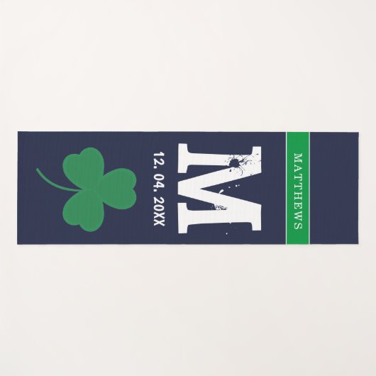 Gepersonaliseerde monogram Saint Patrick's Day Yogamat (Voorkant (horizontaal))