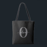 Gepersonaliseerde monogram scriptnaam zwart wit gr tote bag<br><div class="desc">Dit elegante monogram en het stijlvolle ontwerp van de manuscriptnaam kunnen als gift voor een verjaardag, een bruiloft, een vrijgezellenfeest, een verjaardag, een Moederdag of om het even welke gelegenheid worden gegeven. Het kan gepersonaliseerd worden met het initiaal en de naam van de persoon. U kunt het lettertype, de lettertypekleur,...</div>