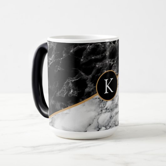 Gepersonaliseerde Monogram Uw Letter Faux Marble M Magische Mok (Voorkant links)