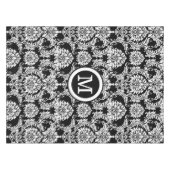 Gepersonaliseerde Monogram Zwart Damsk Bloempatroo Tafelkleed (Voorkant (Horizontaal))