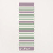 Gepersonaliseerde Monogrammed Gestreepte Groene Lo Yogamat (Voorkant)