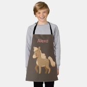 Gepersonaliseerde Monogrammed Pony Paard Meisje Schort (Gedragen)