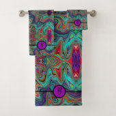 Gepersonaliseerde Monogrammed Red en Green Bad Handdoek (Insitu)