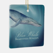 Gepersonaliseerde mooie blauwe kerst bij de walvis keramisch ornament (Rechts)