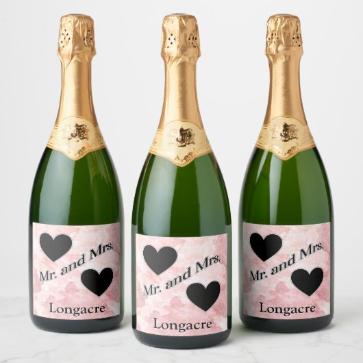 Gepersonaliseerde Mr en Mrs Hearts Black White Sparkling Wijnetiket (Flessen)