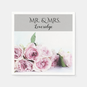 Gepersonaliseerde Mr. en Mrs Pink Grey Floral Wedd Servet