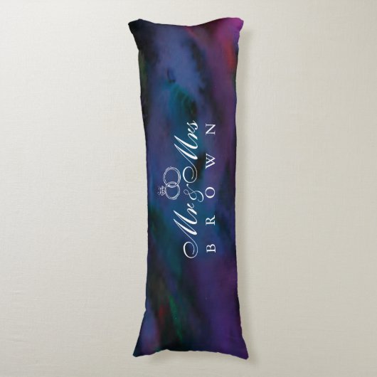 Gepersonaliseerde Mr & Mrs. smokey zuivert de wate Lichaamskussen (Voorkant Verticaal)