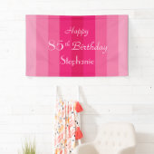 Gepersonaliseerde naam 85e Birthday Pink Stripe Spandoek (Insitu)