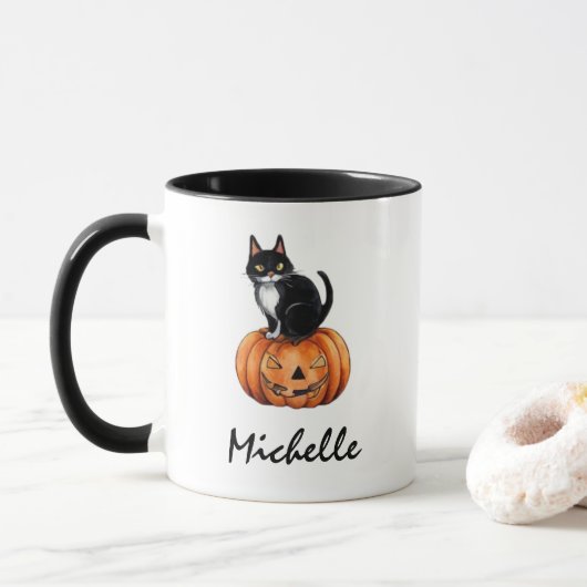 Gepersonaliseerde naam Black Cat & Pumpkin Hallowe Mok (Met donut)