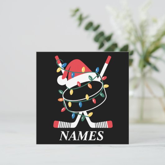 Gepersonaliseerde naam Christmas Hockey Xmas Santa Feestdagenkaart (Staand voorkant)