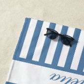 Gepersonaliseerde naam Dusty Blue Stripes Strandla Strandlaken (In situ)