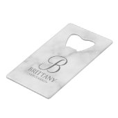 Gepersonaliseerde naam en monogram van het bruidsm creditkaart flessenopener (Voorkant Gekanteld)